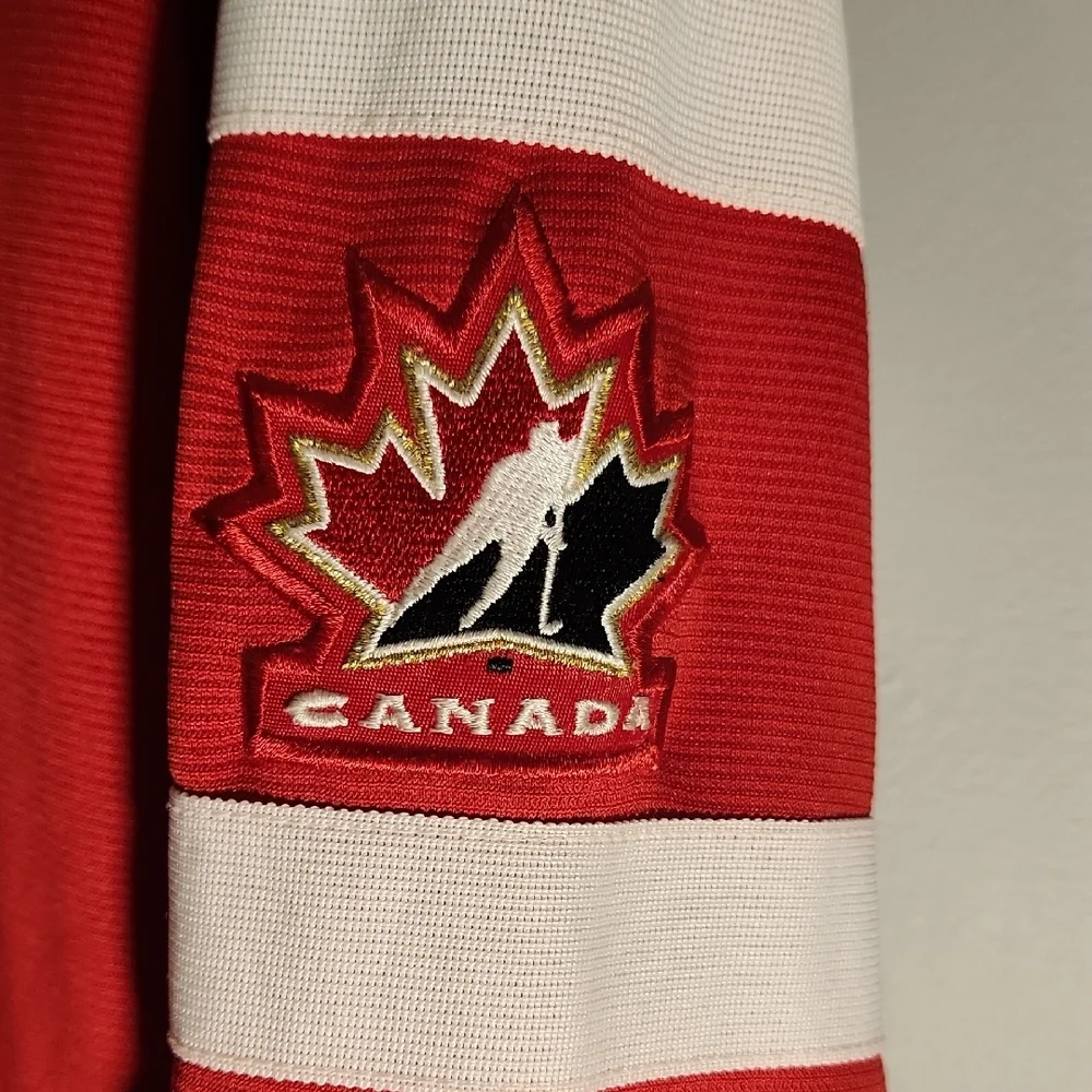 Red Hockey Jersey - Picture 3 of 15